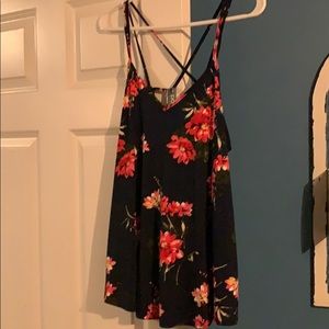 Women’s Papermoon strapping tank blouse